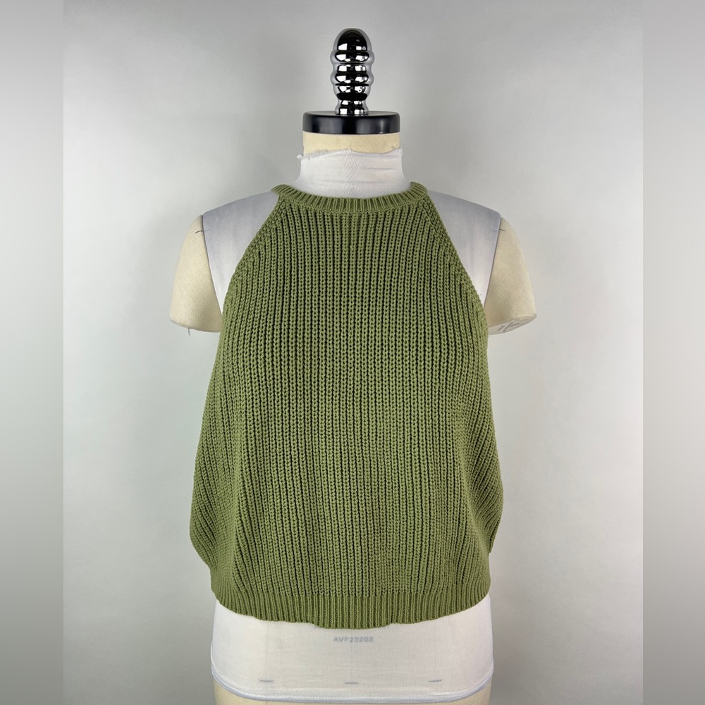 💚 3355. Olive Green Knit Sweater Vest